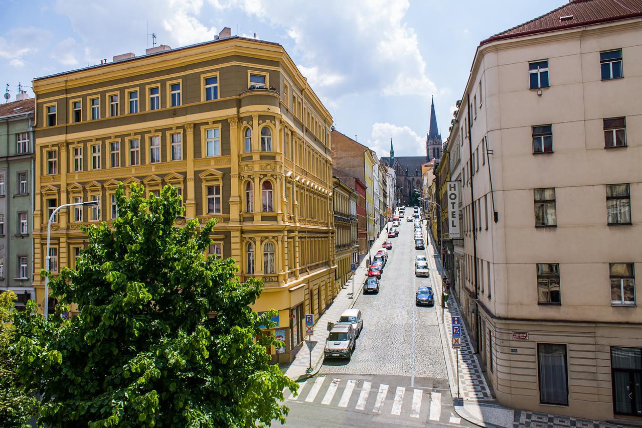 Hotel Dalimil Praga Exterior foto